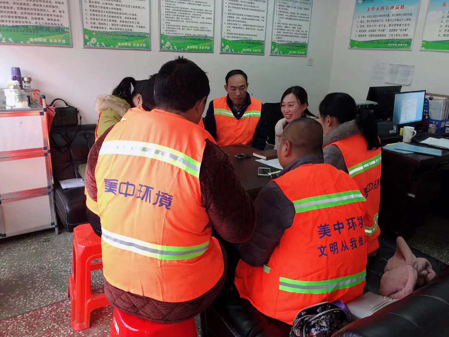 湖南涉外经济学院环卫中标.jpg 湖南涉外经济学院环卫中标.jpg